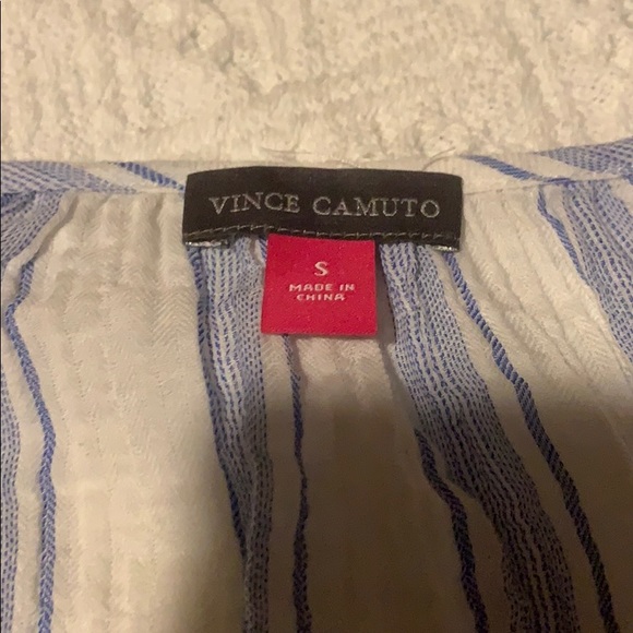 VINCE CAMUTO SUMMER TOP - Picture 2 of 6